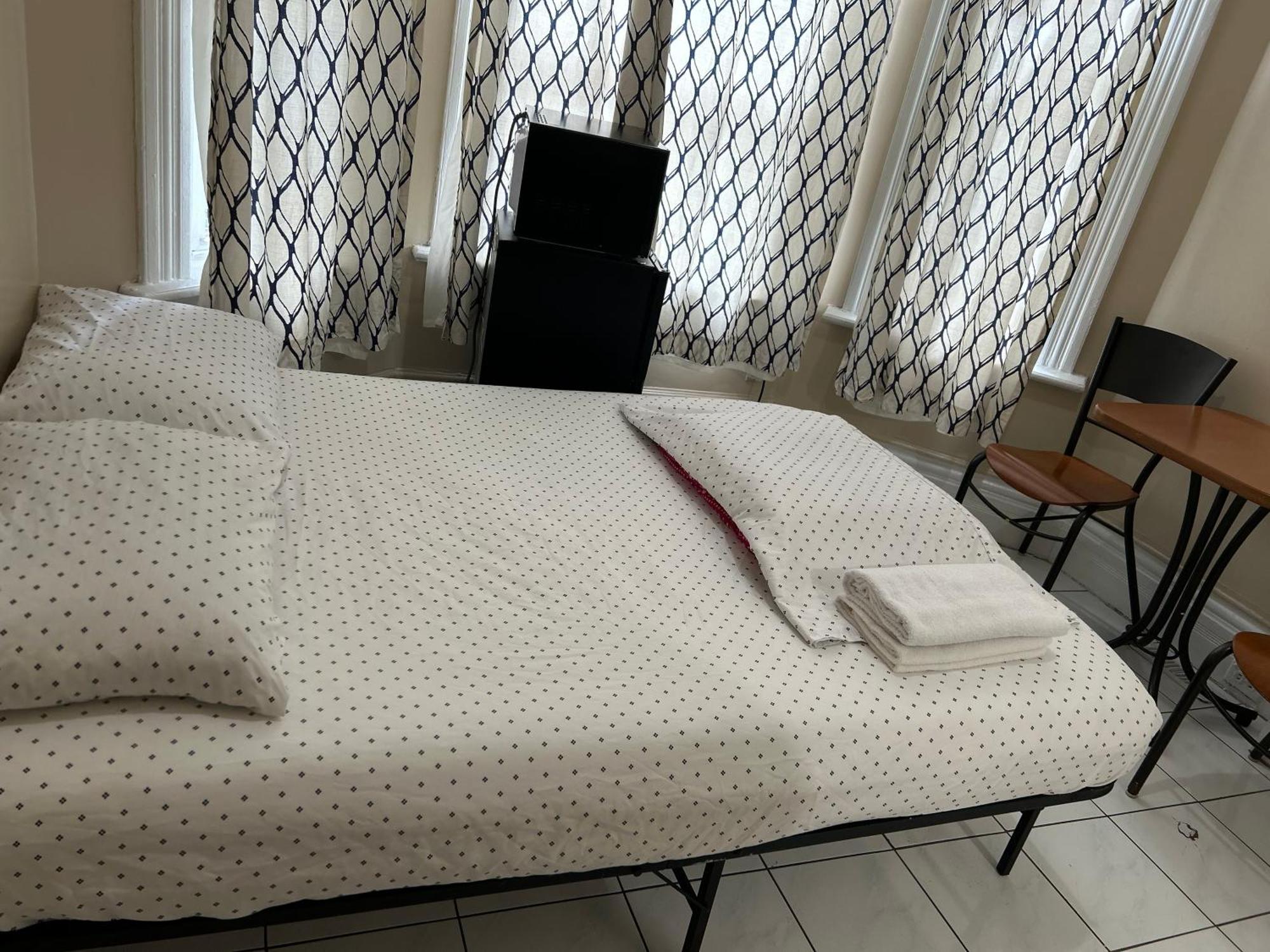 586 Hotel 토론토 외부 사진