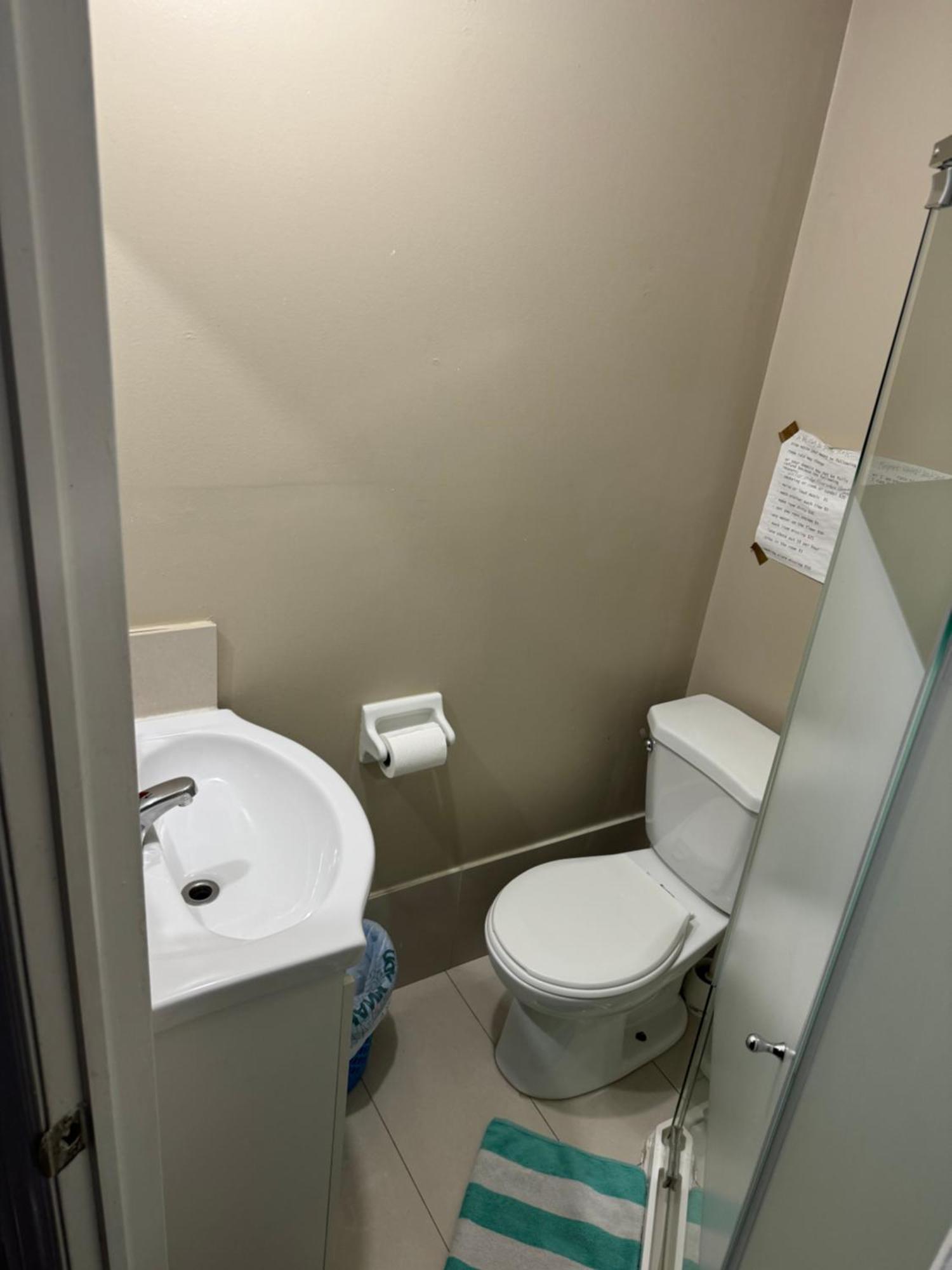 586 Hotel 토론토 외부 사진